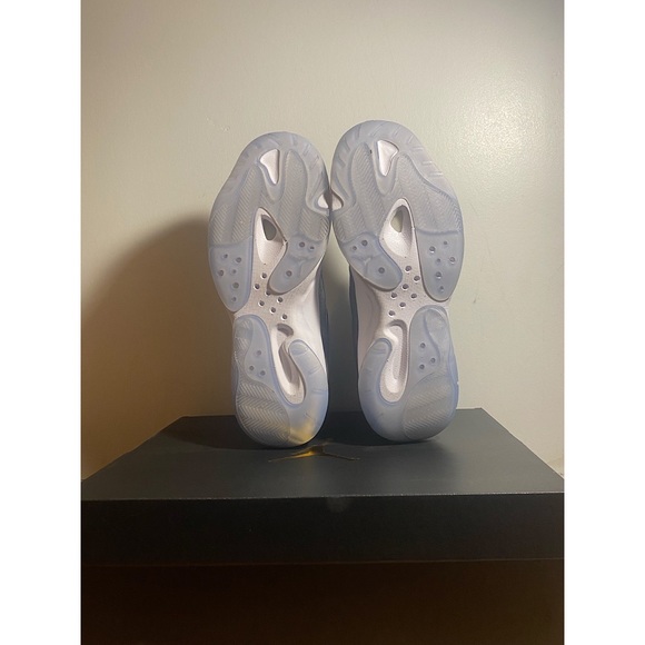 Jordan 11 CMFT Low (Cool Grey) - Picture 3 of 9